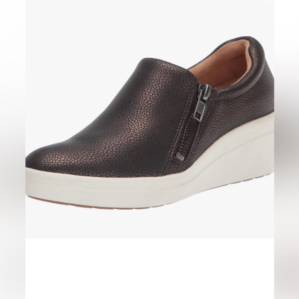 Naturalizar women’s slip on